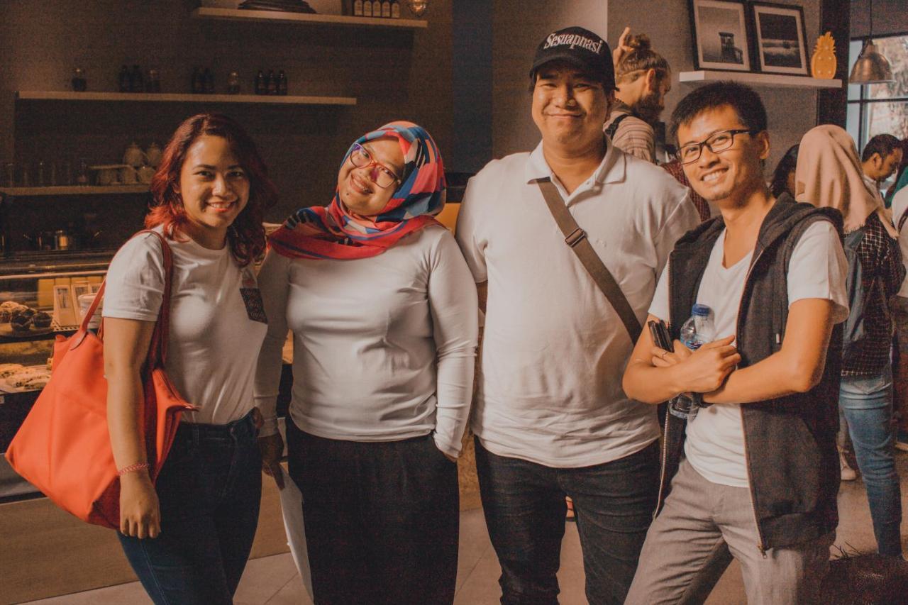 Nomad Hostel Kemang Jakarta Exterior foto